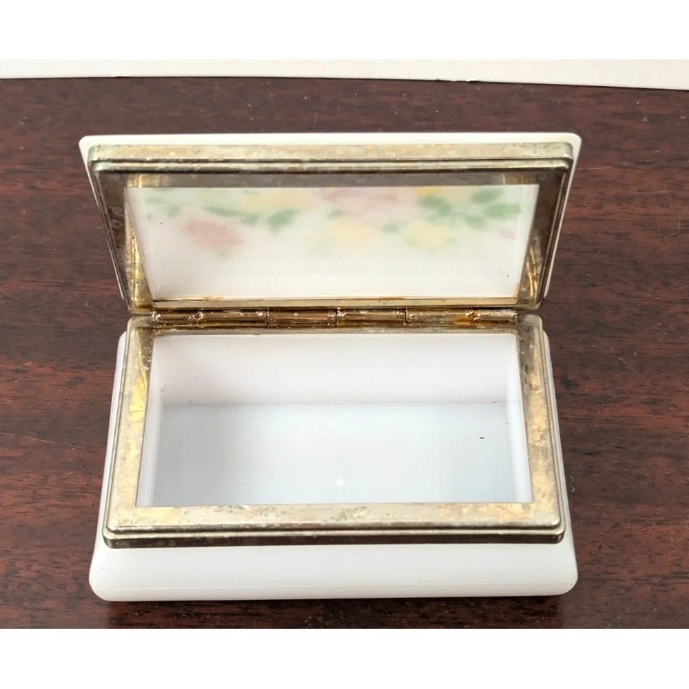 Vintage White Floral Trinket Jewelry Box Hinged Metal Trim Hong Kong 5in
